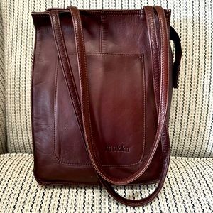 Mokka Medium Sized Leather Shoulder Bag in Brown Burgundy